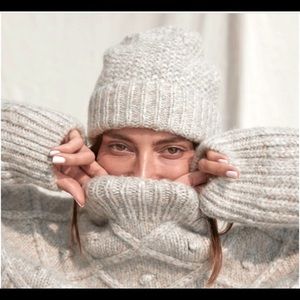 Lunya Chunky Wool Hat ~ beanie brand new